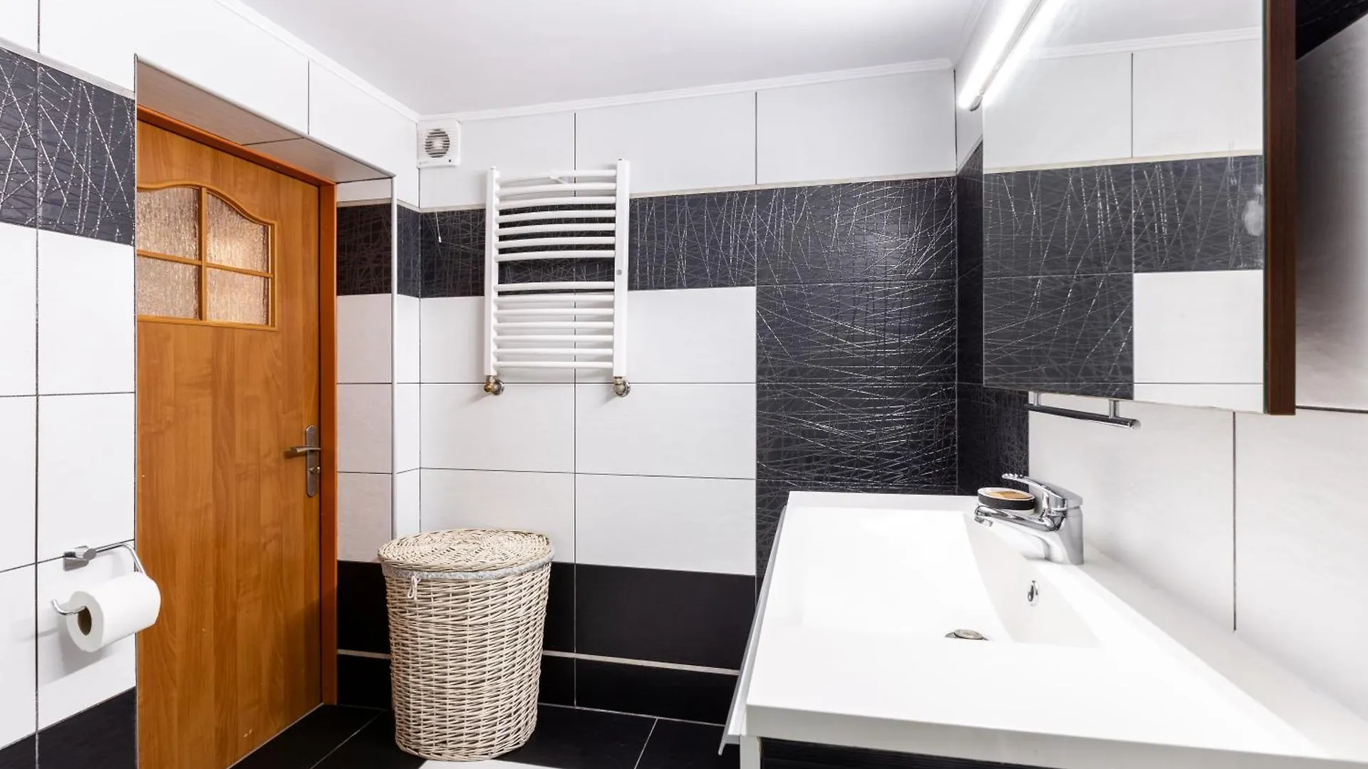Wrzeszcz Two-Level Apartment Gdansk Poland